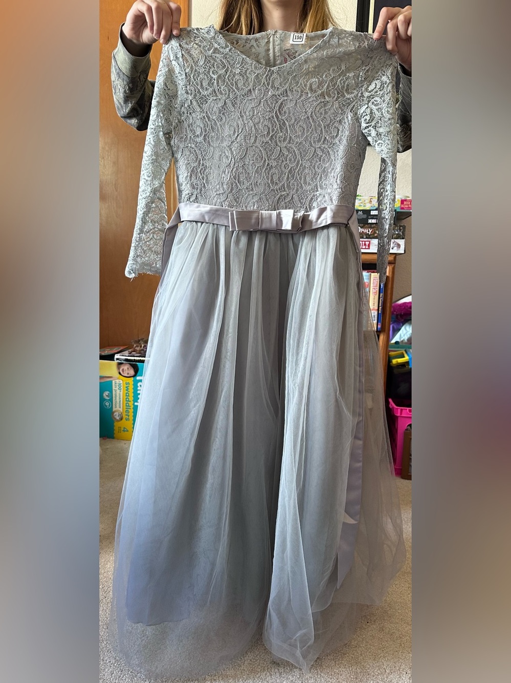 Elegant Silver Lace & Tulle Girls' Dress with Bow